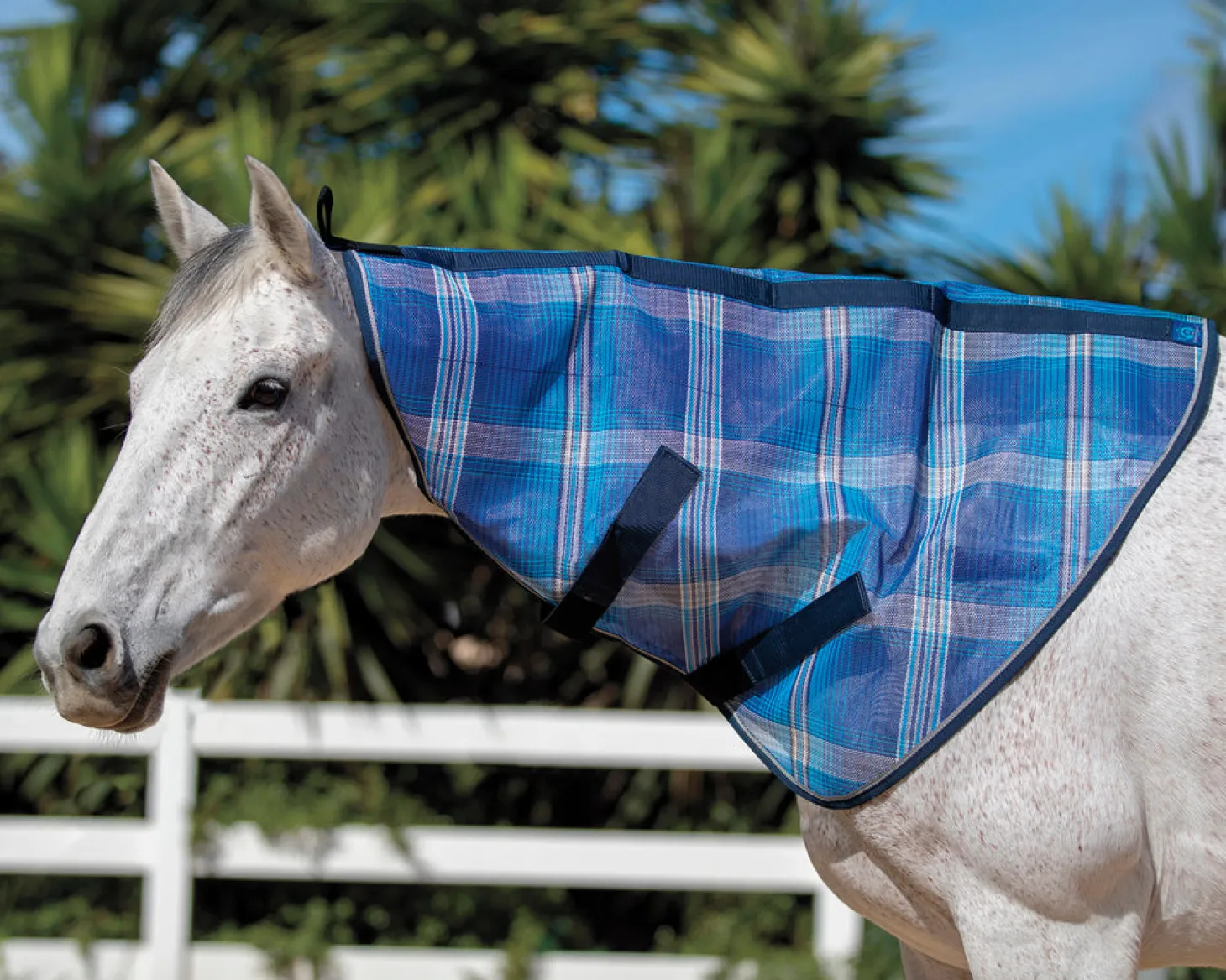 Kensington™ Signature Textilene® Neck Cover