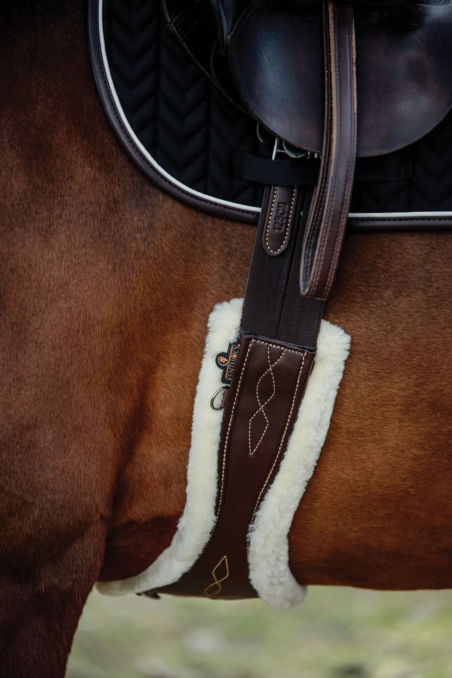 Kentucky Horsewear Anatomic Sheepskin Long Girth
