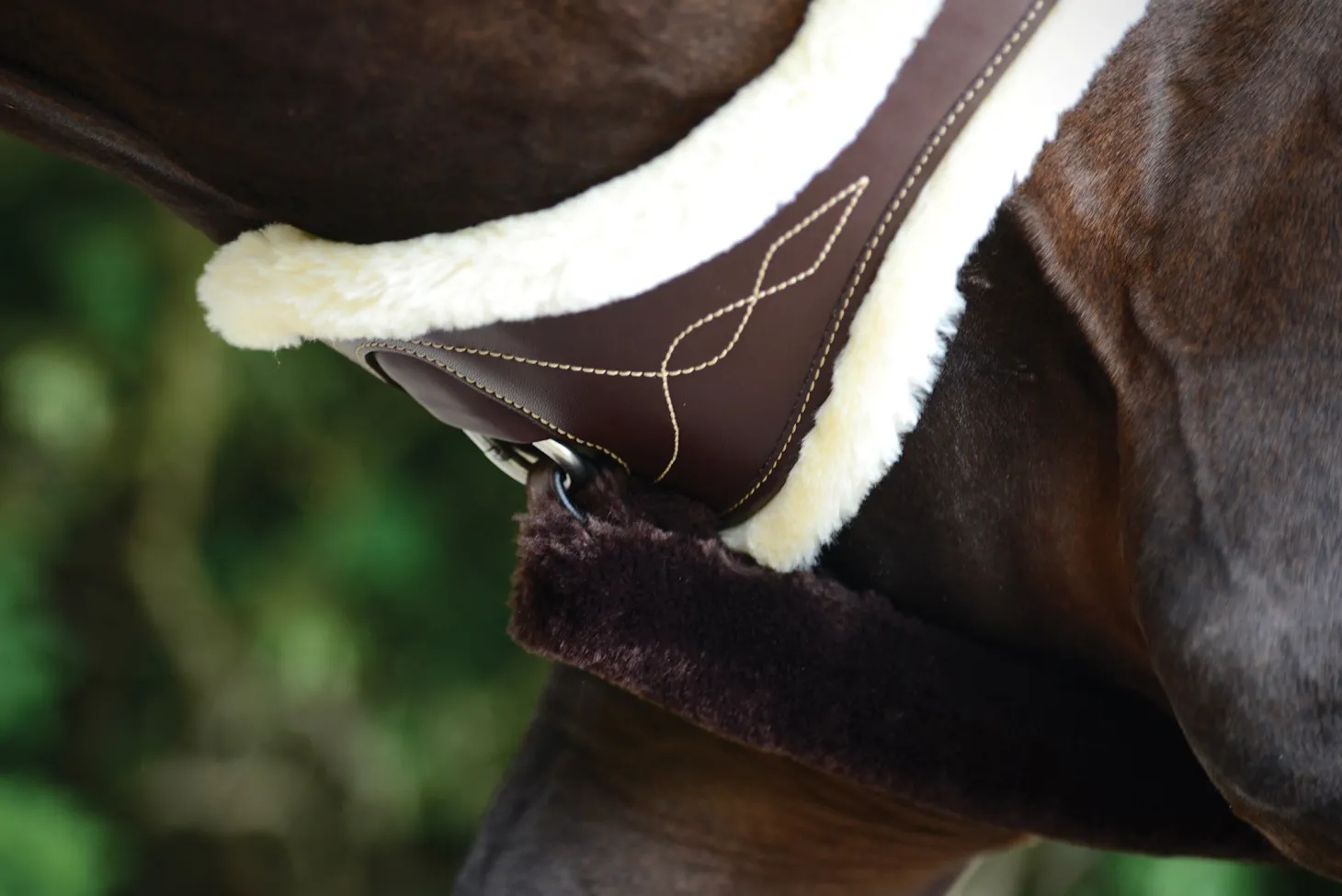 Kentucky Horsewear Anatomic Sheepskin Long Girth